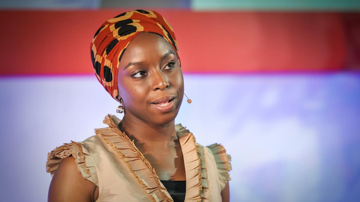 Chimamanda Adichie: o perigo de uma única história