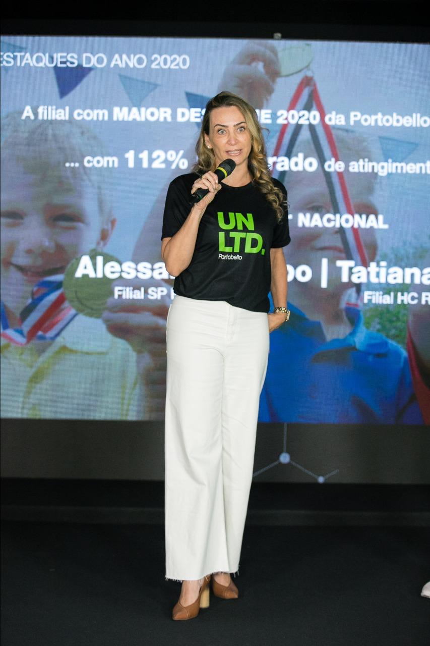 Alessandra Lobo Viana